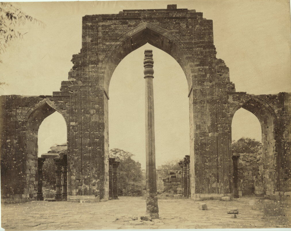 Ein Foto von John Edward Sache von der Säule in den 1880er Jahren.