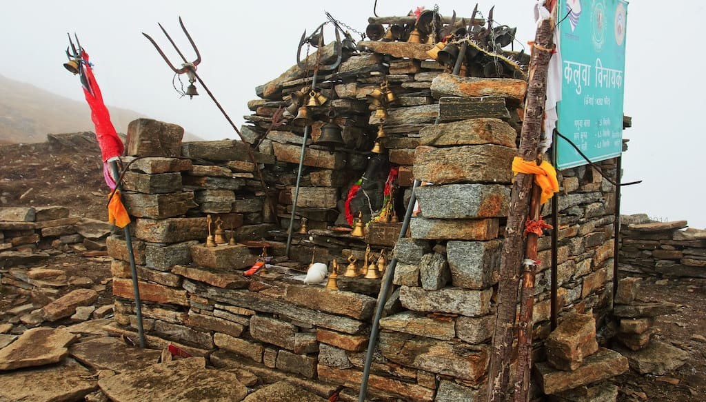 Nanda Devi shrine en route to the lake.