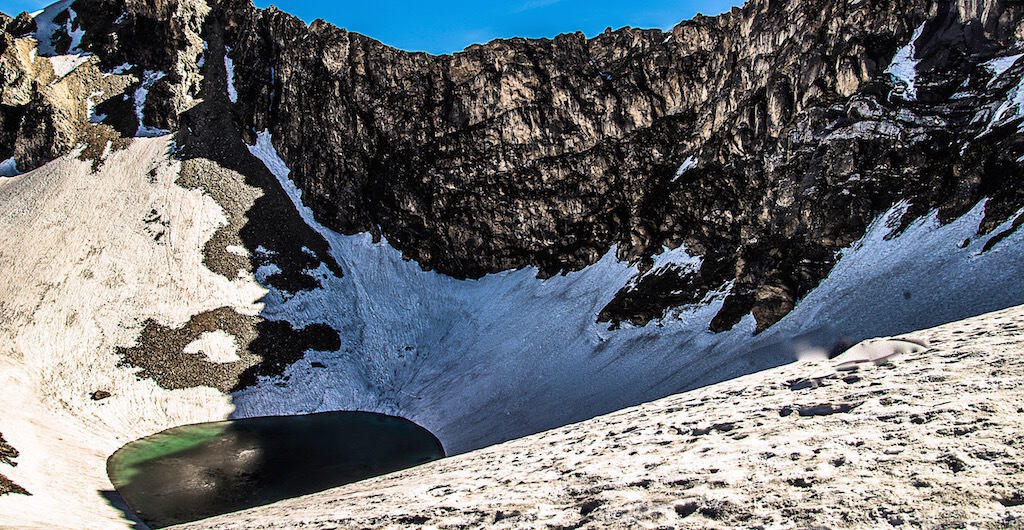 Roopkund Lake contains hundreds of skeletons